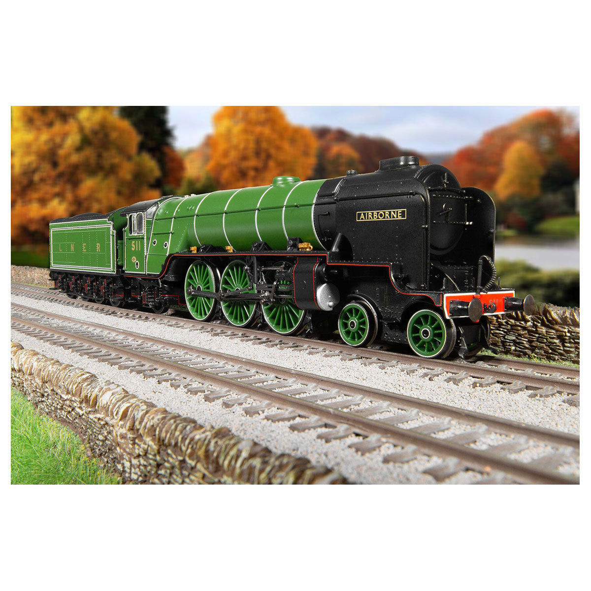 Hornby LNER Thompson Class A2/3 4-6-2 511 Airborne Steam Locomotive