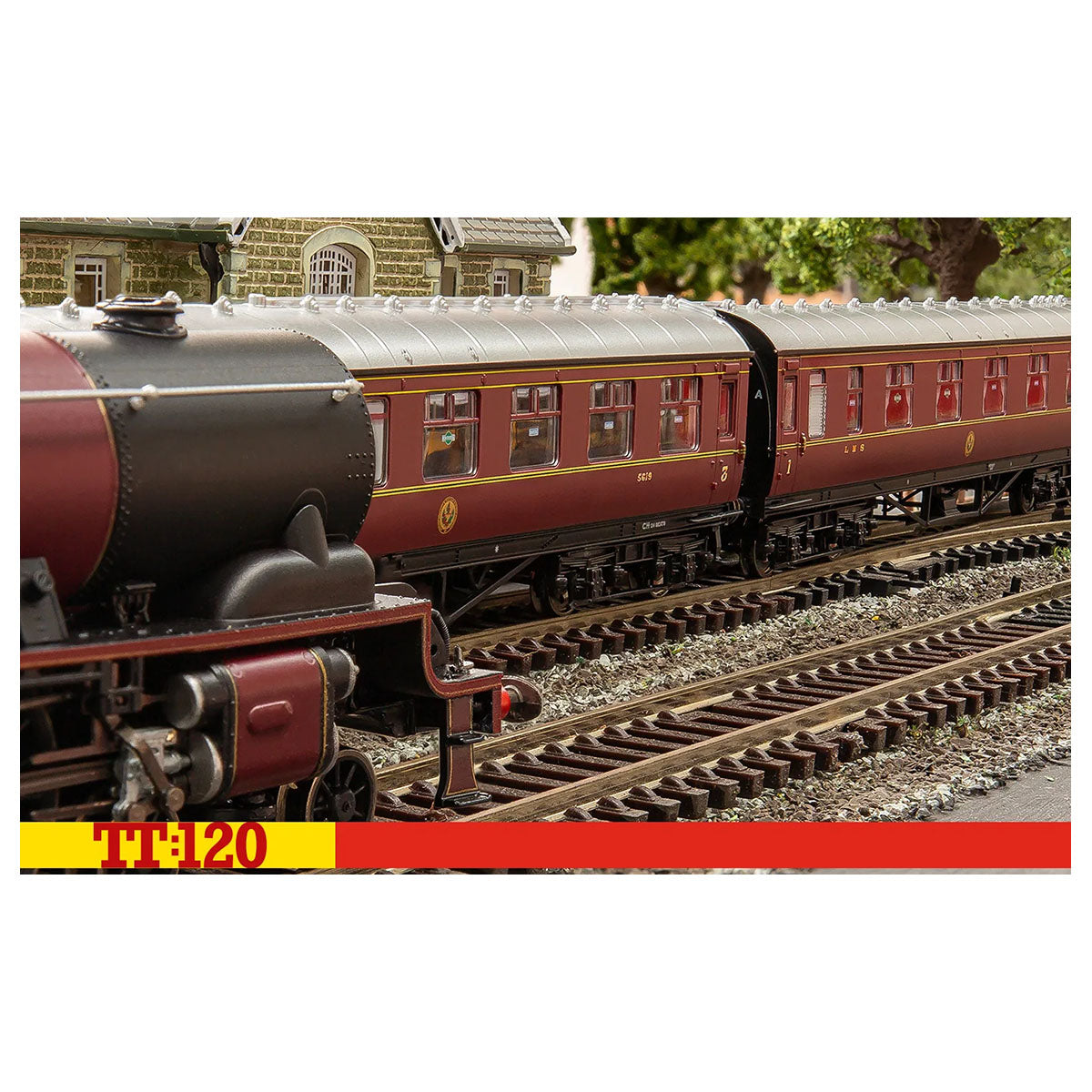 Hornby LMS 57' Brake Third 5832 Passenger Coach