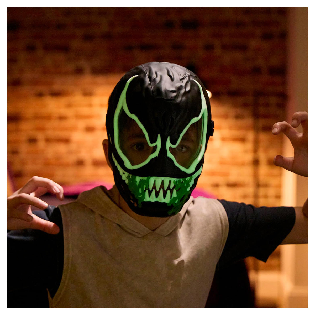 Marvel Spider-Man Venom Glow in the Dark Mask with Sounds