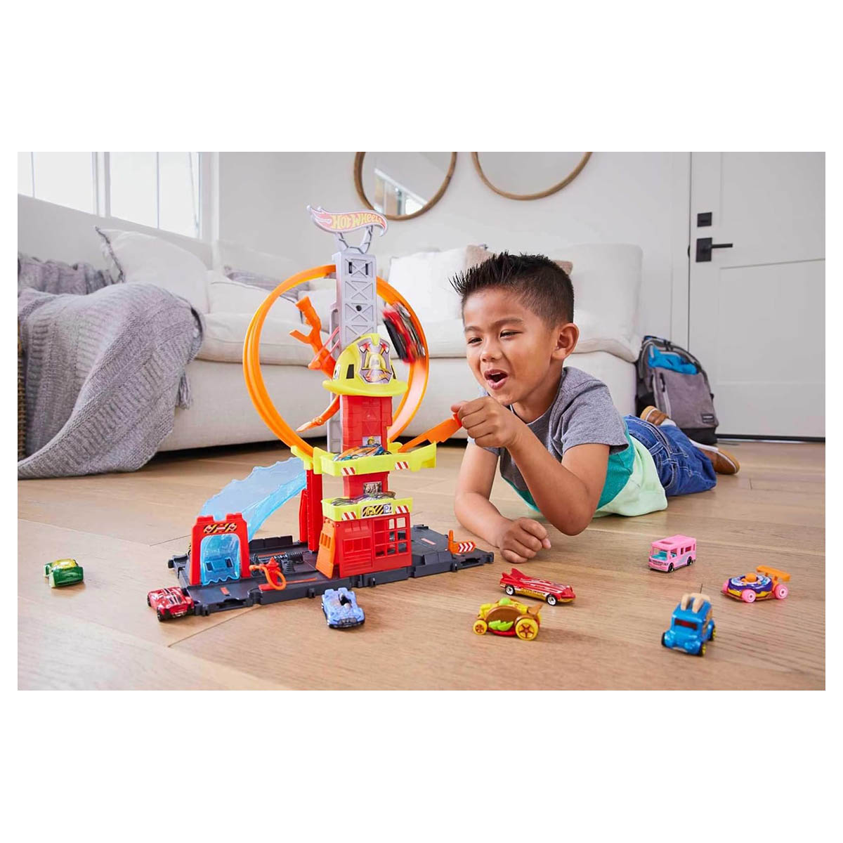 Hot Wheels City: Super Loop Fire Station Set