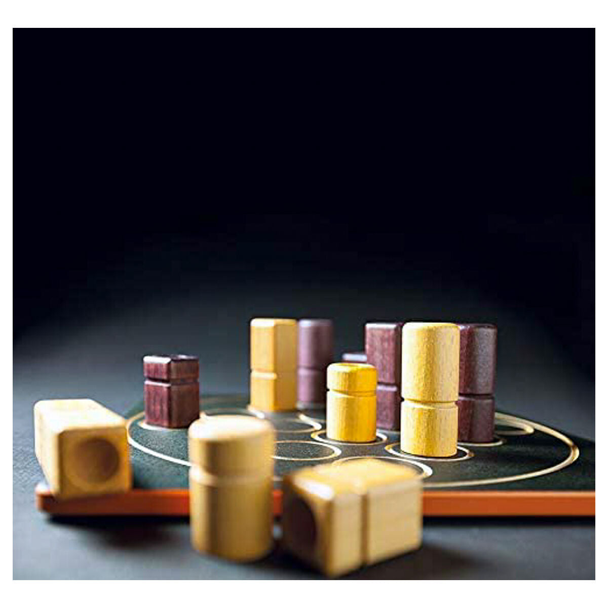 Quarto two-player logic game setup