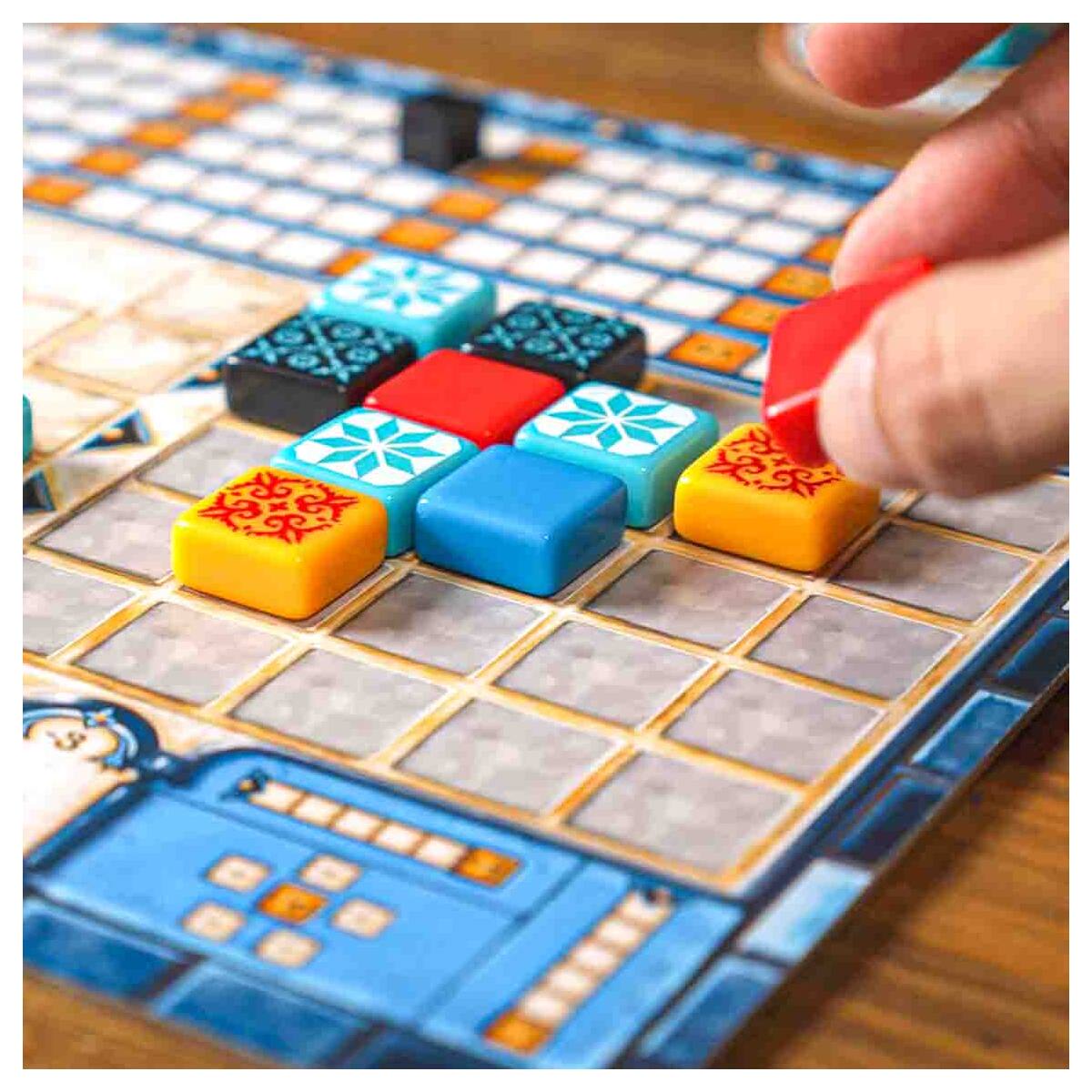 Azul - Award€‘Winning Tile€‘Laying Strategy Board Game for 2-4 Players